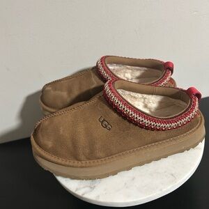 UGG Kids Tazz Slippers Size 3